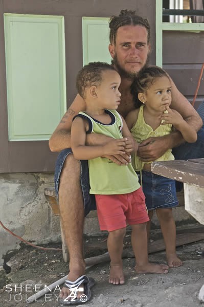 Eric Bailey with his niece and nephew